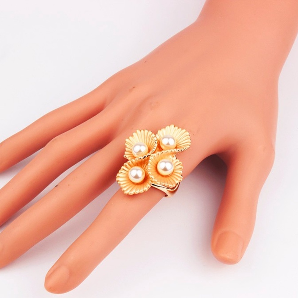 Pearl & Gold Cocktail Ring